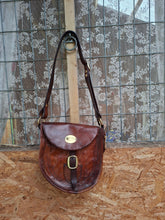 Load image into Gallery viewer, Lady Hampshire