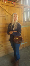 Load image into Gallery viewer, Lady Burley &amp; Purse
