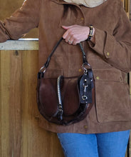 Load image into Gallery viewer, The Riders Throne saddlebag
