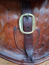 Load image into Gallery viewer, Lady Hampshire
